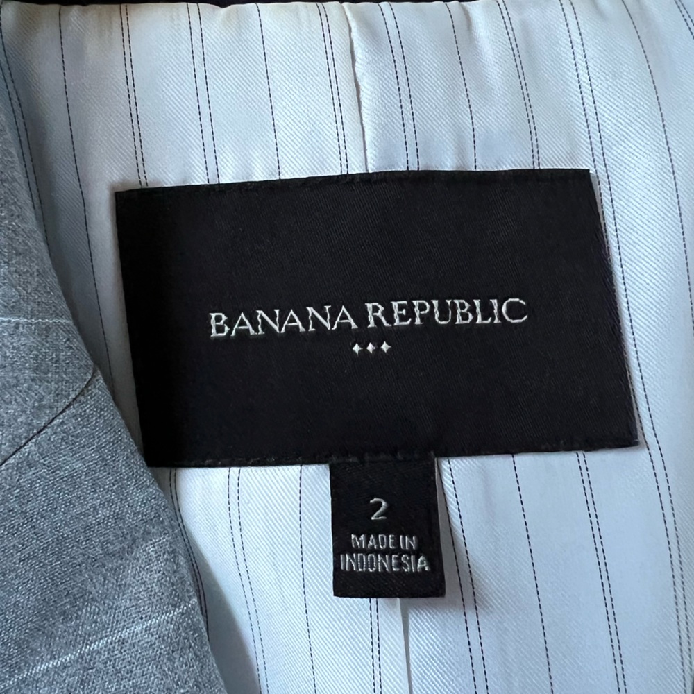 T1 Banana Republic suit - Picture 11 of 13
